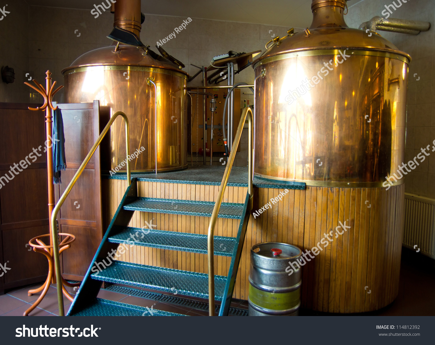 啤酒酿造厂的两家传统啤酒厂。-工业,编辑-海洛