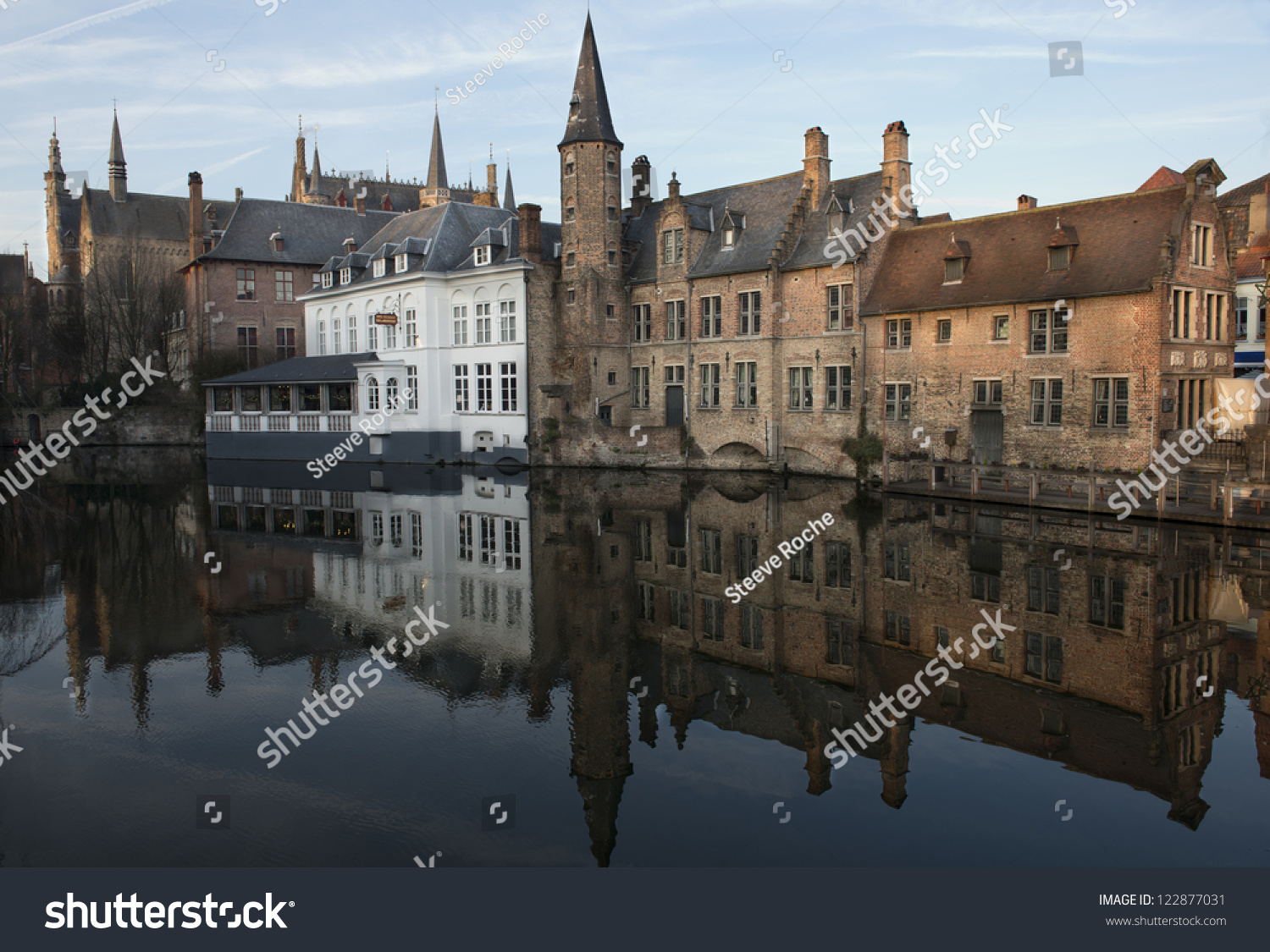 布鲁日的首都和最大城市是西佛兰德省比利时佛兰德地区.